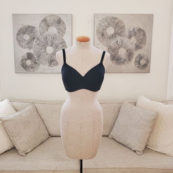 Wacoal How Perfect No-Wire Contour Black Bra - Picture 2 of 10